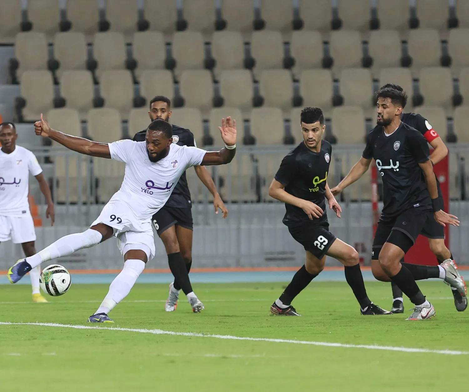 جانب من مباريات دوري الدرجة الأولى السعودي (دوري يلو)