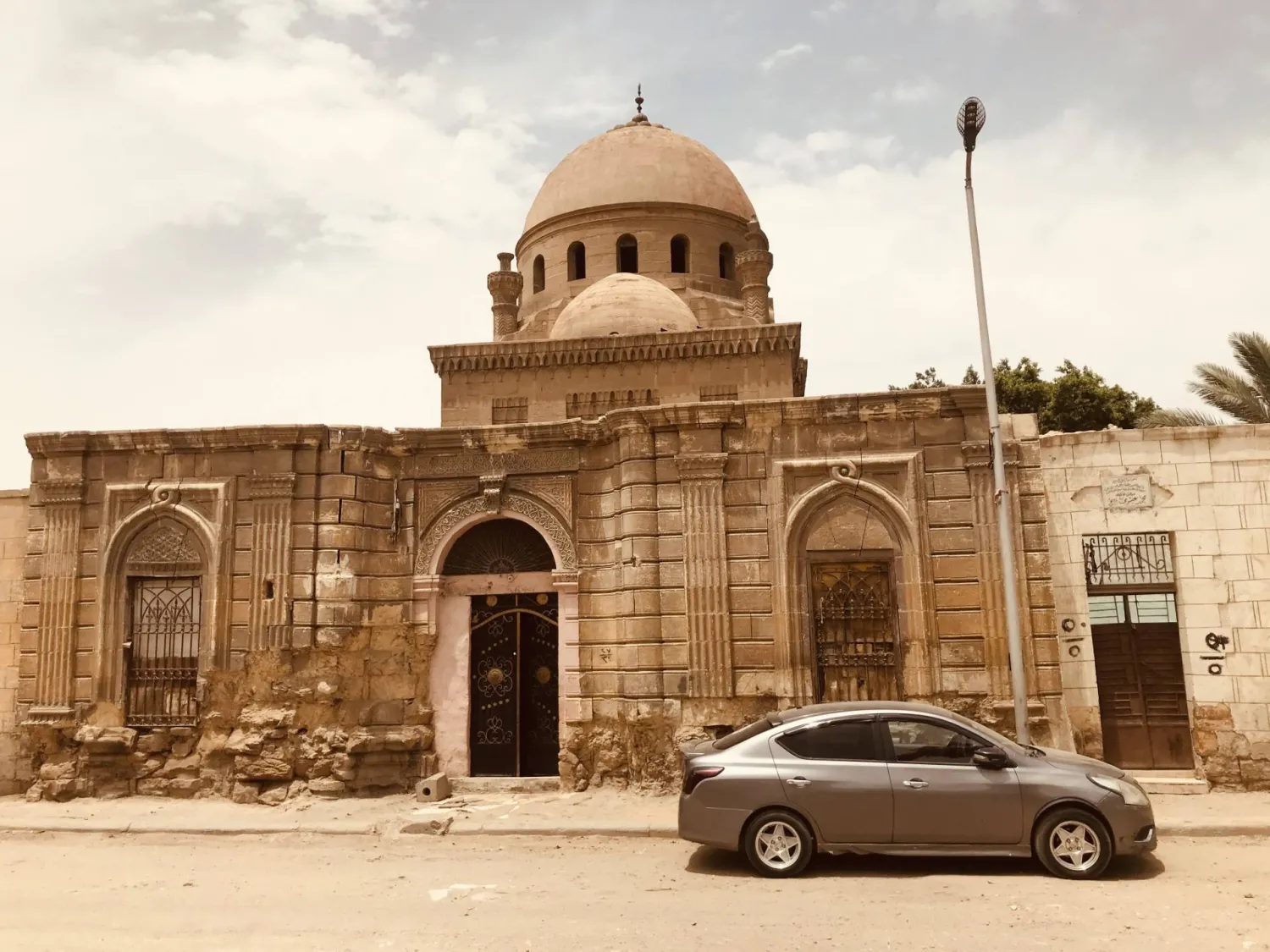 أضرحة تراثية (تصوير: عبد الفتاح فرج)