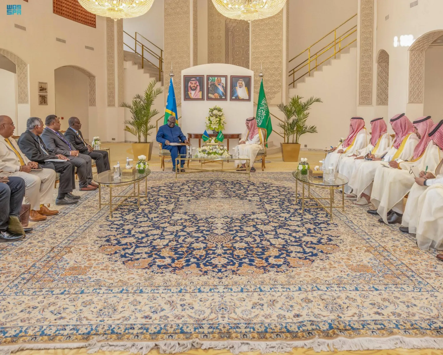 وزير الخارجية السعودي الأمير فيصل بن فرحان خلال مباحثاته مع رئيس وزراء جزر سليمان (واس)