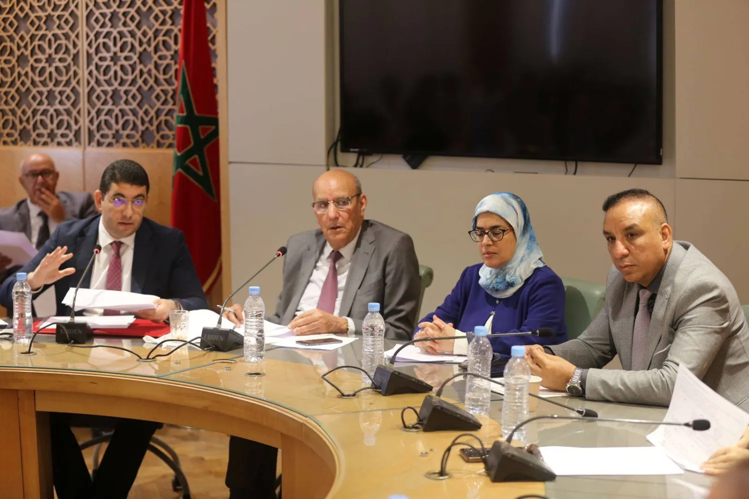 محمد مهدي بنسعيد وزير الشباب والثقافة والتواصل خلال المصادقة على مشروع قانون إحداث لجنة مؤقتة لتسيير قطاع الصحافة والنشر (الشرق الأوسط)