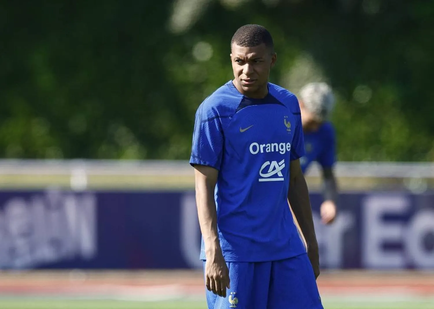 Amid Own Uncertain Future, Mbappé Hits Out at Treatment of Messi in France