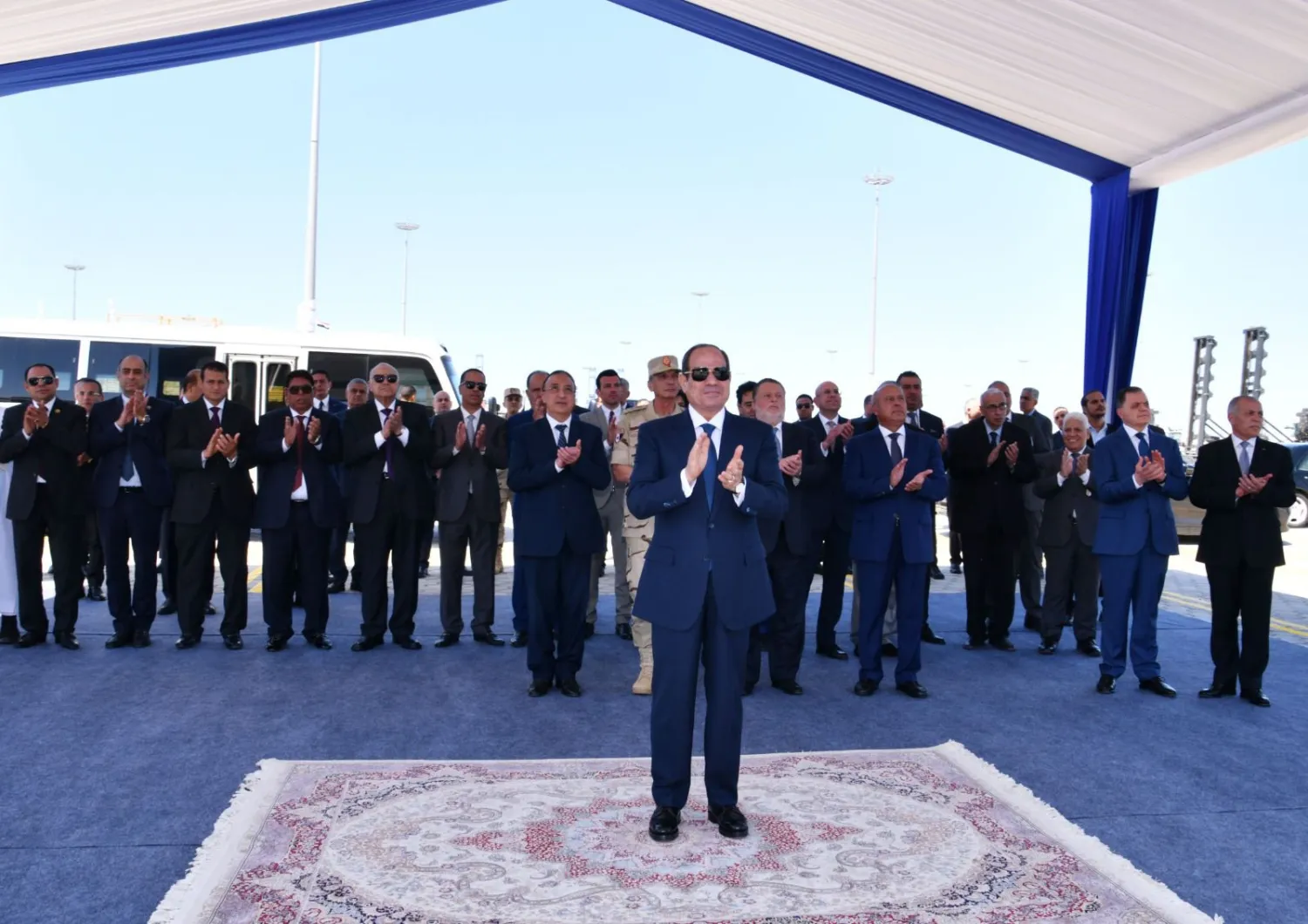 الرئيس المصري خلال افتتاحه مشروعات جديدة بالإسكندرية (الرئاسة المصرية)