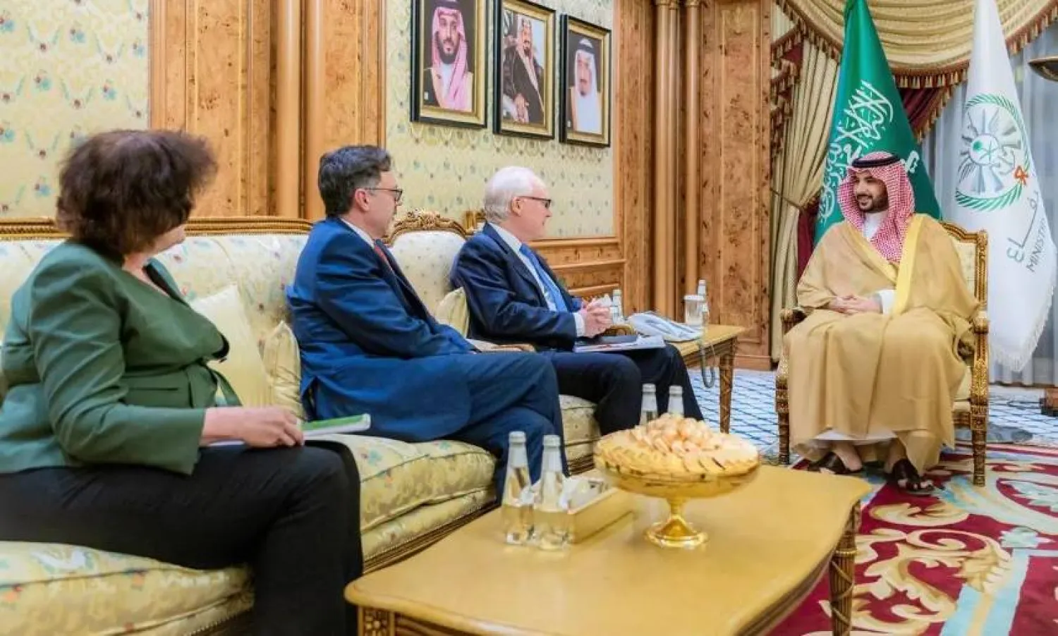 Saudi Minister of Defense Prince Khalid bin Salman bin Abdulaziz has met with US Special Envoy for Yemen Tim Lenderking in Riyadh. SPA