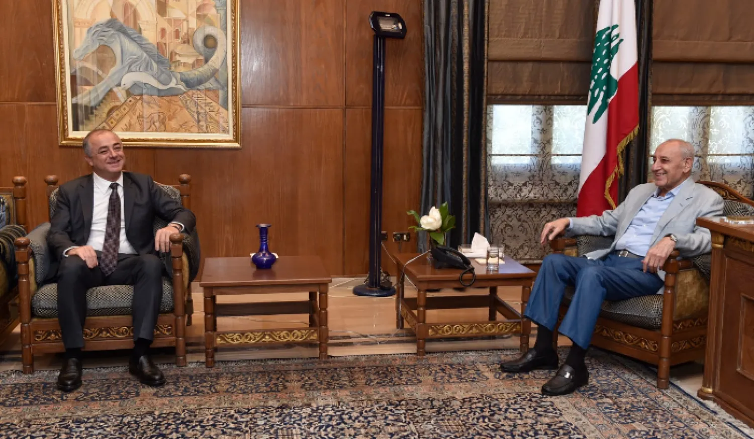 الرئيس نبيه بري مستقبلاً نائب رئيس البرلمان إلياس بوصعب (الوكالة الوطنية)
