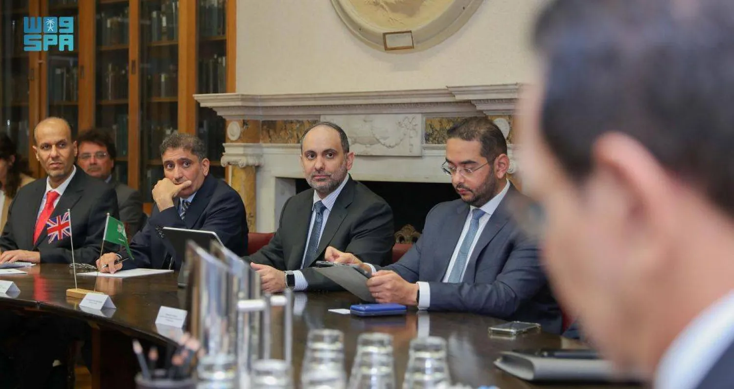 Saudi Minister of Health Fahd bin Abdurrahman Al-Jalajil meeting with British private-sector CEOs. (SPA)
