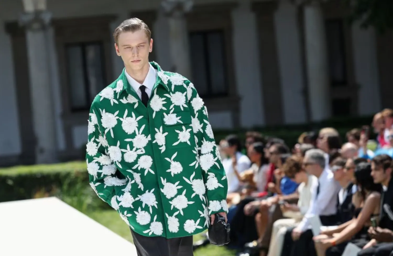  A model presents a creation by designer Pierpaolo Piccioli as part of his Spring/Summer 2024 collection show for fashion house Valentino during Men's Fashion Week in Milan, Italy, June 16, 2023. REUTERS/Claudia Greco