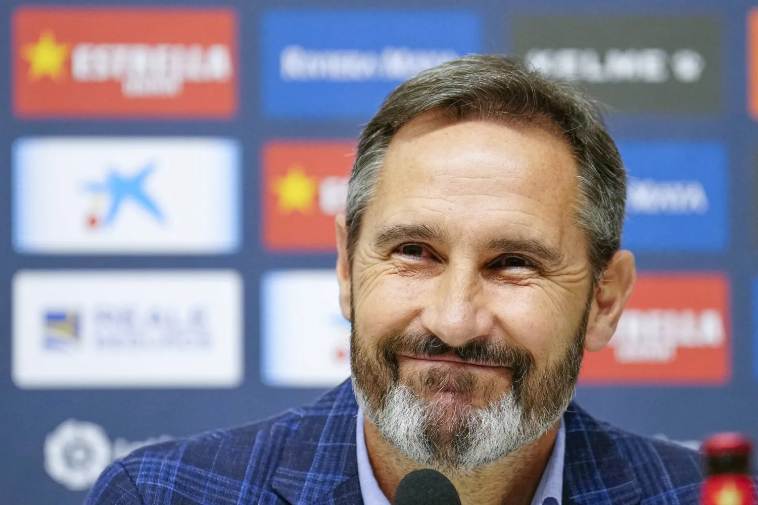 مورينو رحل عن تدريب الشباب السعودي بالتراضي (رويترز)