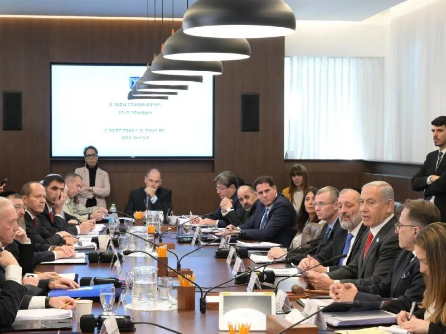 نتنياهو خلال الاجتماع الأسبوعي لمجلس الوزراء في تل أبيب اليوم (الحكومة الإسرائيلية)