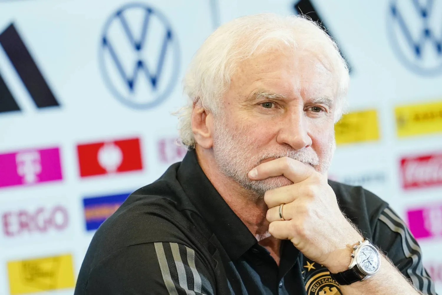 فولر أكد أن هانسي فليك هو المدرب المناسب للفريق (د.ب.أ)