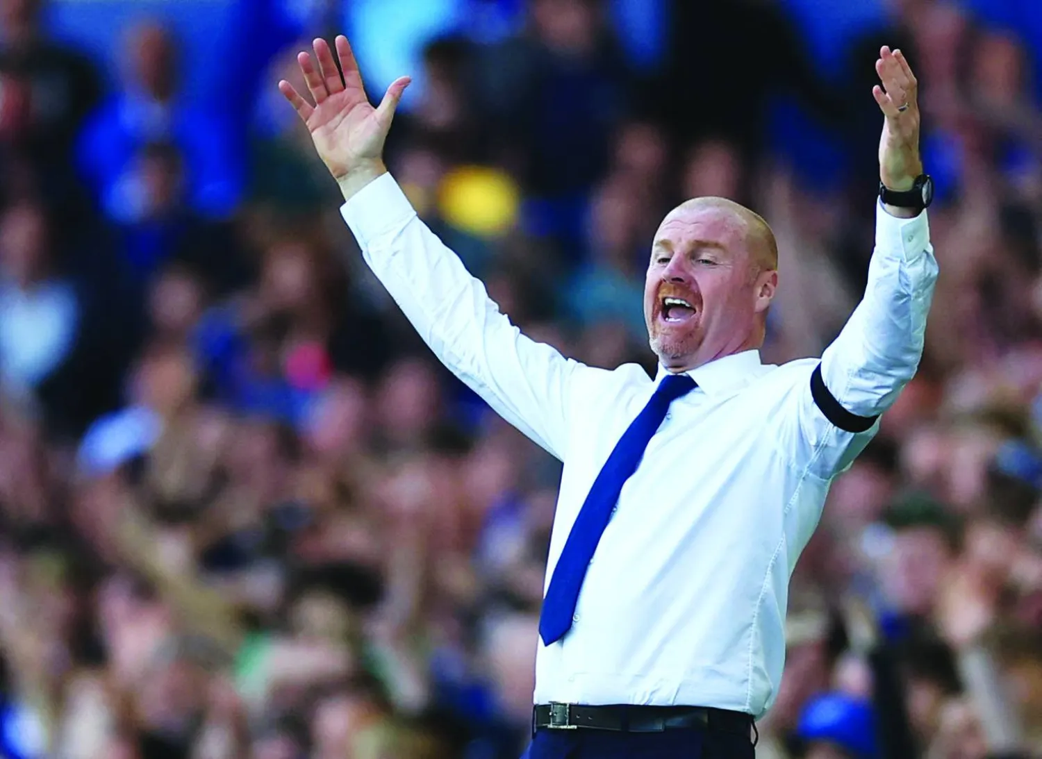 المدرب شون دايك ينتظر دعماً سريعاً لبدء خطته في إعادة بناء فريق إيفرتون (رويترز)