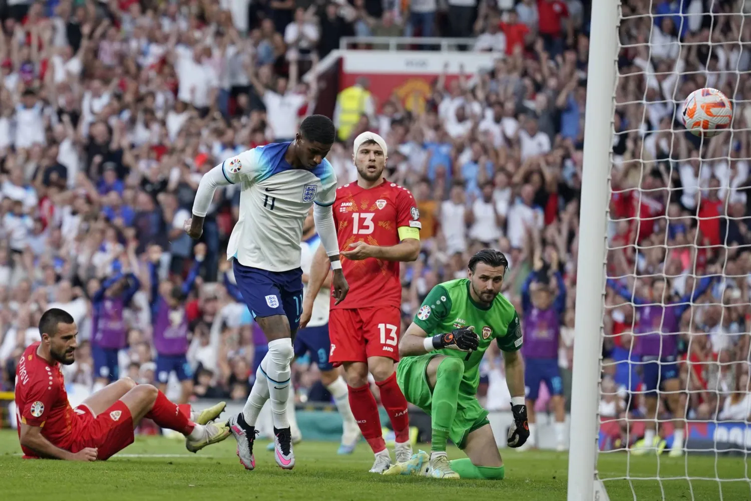 راشفورد يهز شباك مقدونيا بعد أداء رائع (أ.ب)