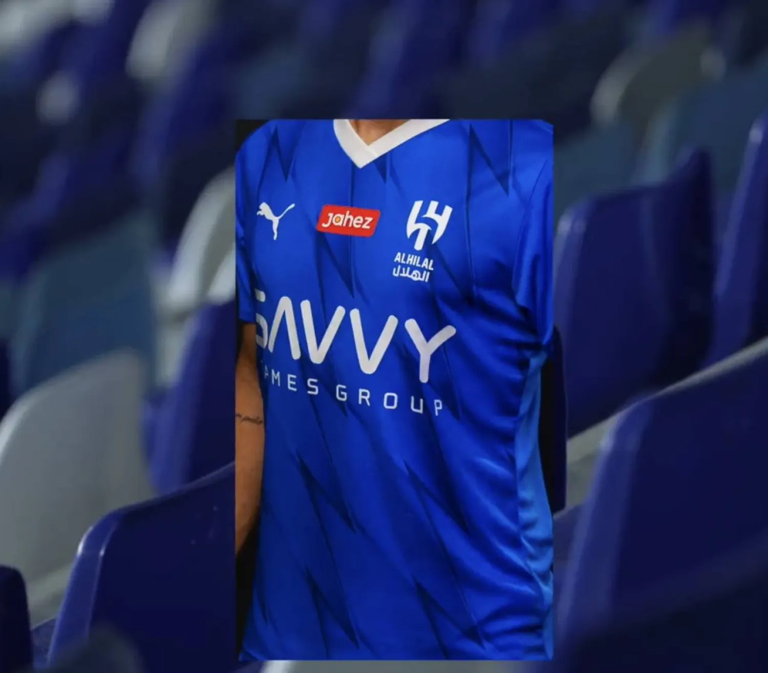 زي «الهلال» الجديد كما بدا في الإعلان الرسمي (الشرق الأوسط)