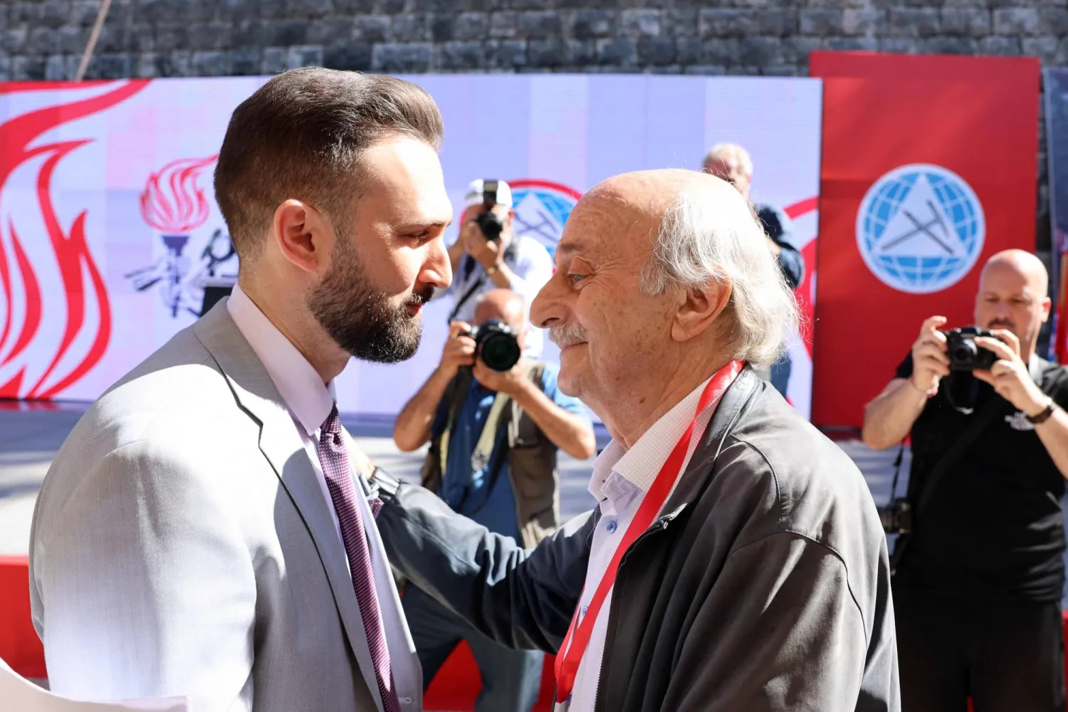 جنبلاط لنجله: سِرْ ولا تخف مهما كانت التقلبات