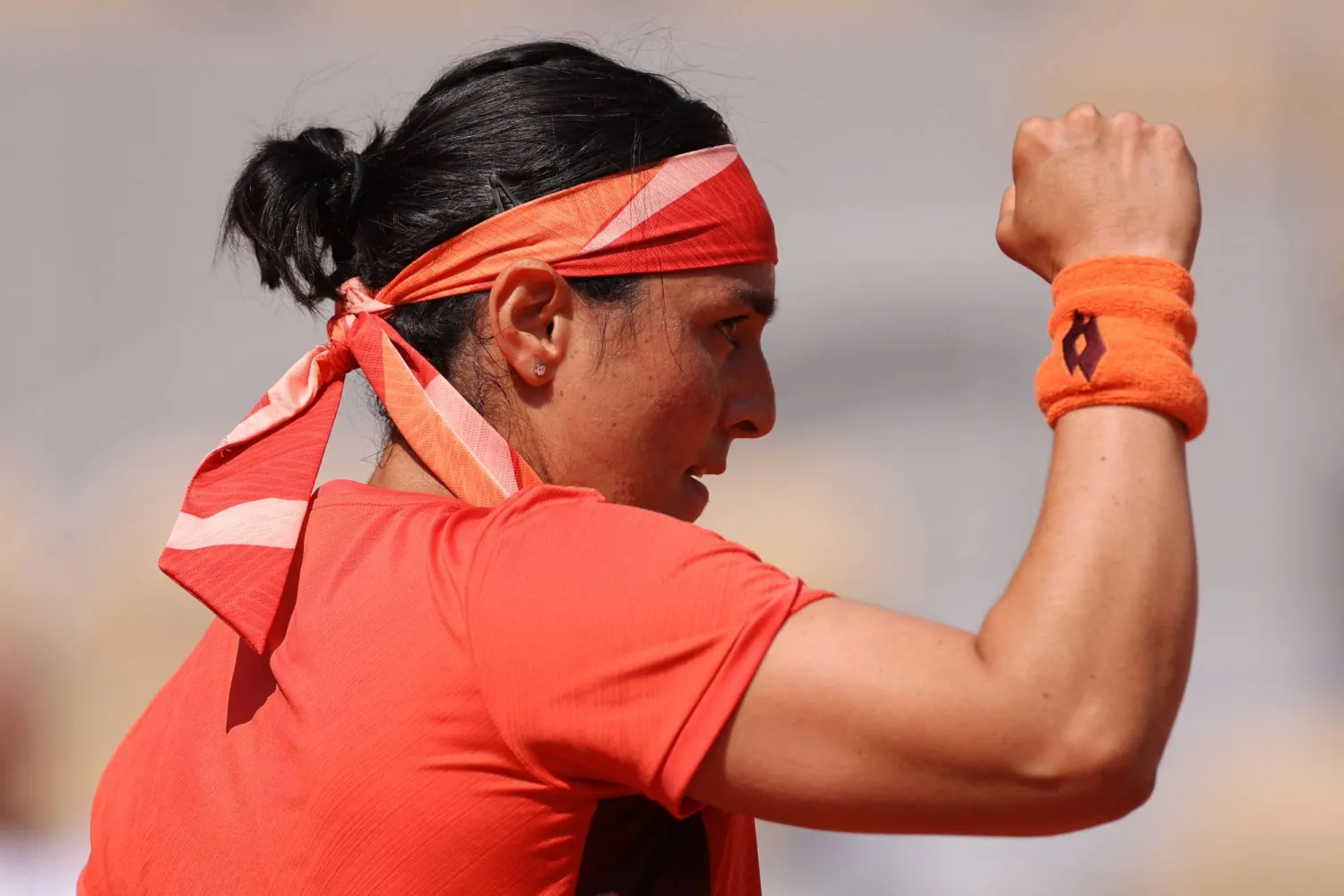 «وزيرة السعادة» التونسية تملك ثقة كبيرة في نفسها كون قدراتها عالية جداً (أ.ف.ب)