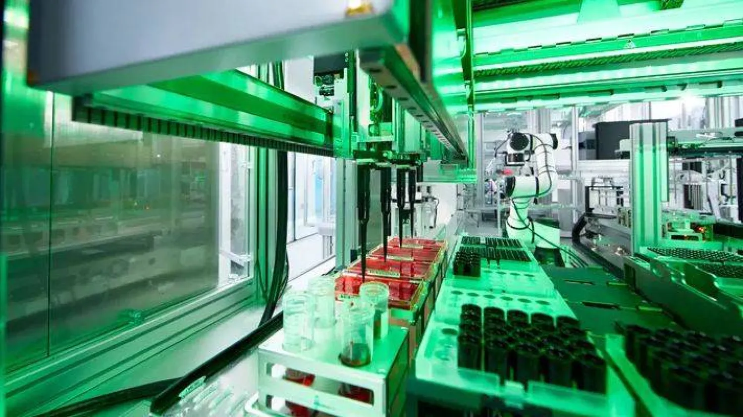 صورة نشرتها شركة «إنسيليكو ميديسن» للمعمل الذي طورت فيه الدواء باستخدام تقنية الذكاء الاصطناعي