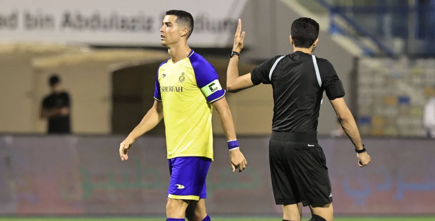 الحكام يتطلعون لموسم ناجح في ظل تهافت النجوم العالميين على الدوري السعودي (تصوير: عيسى الدبيسي)