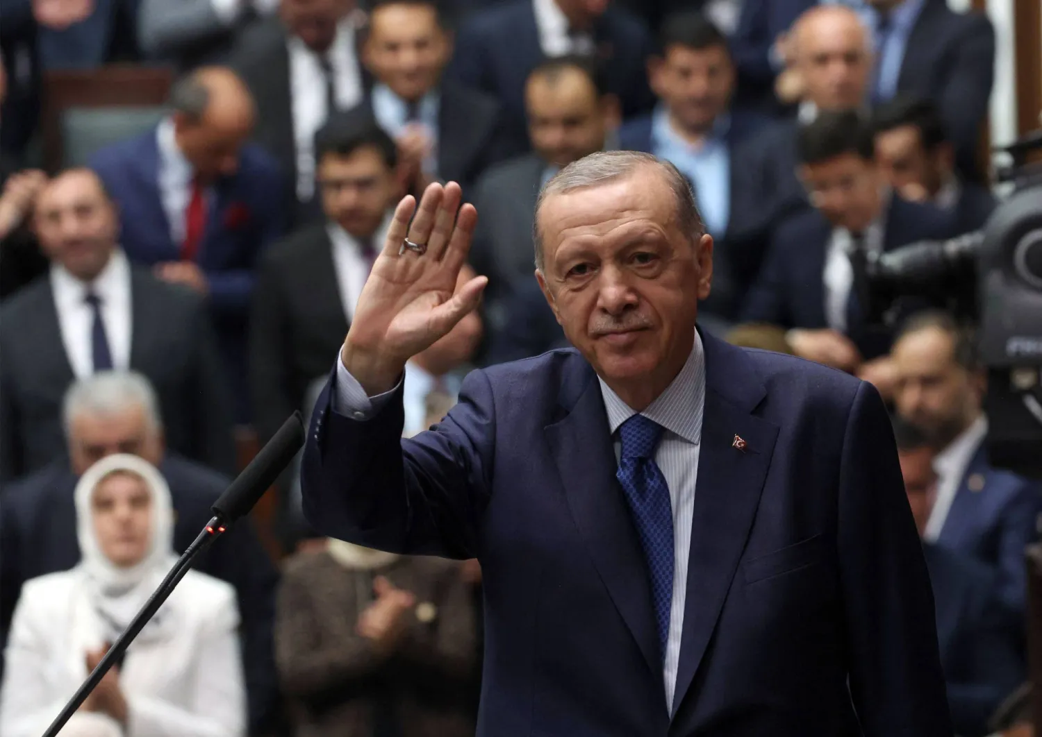 الرئيس التركي في اجتماع لحزبه بأنقرة، 21 يونيو (أ.ف.ب)
