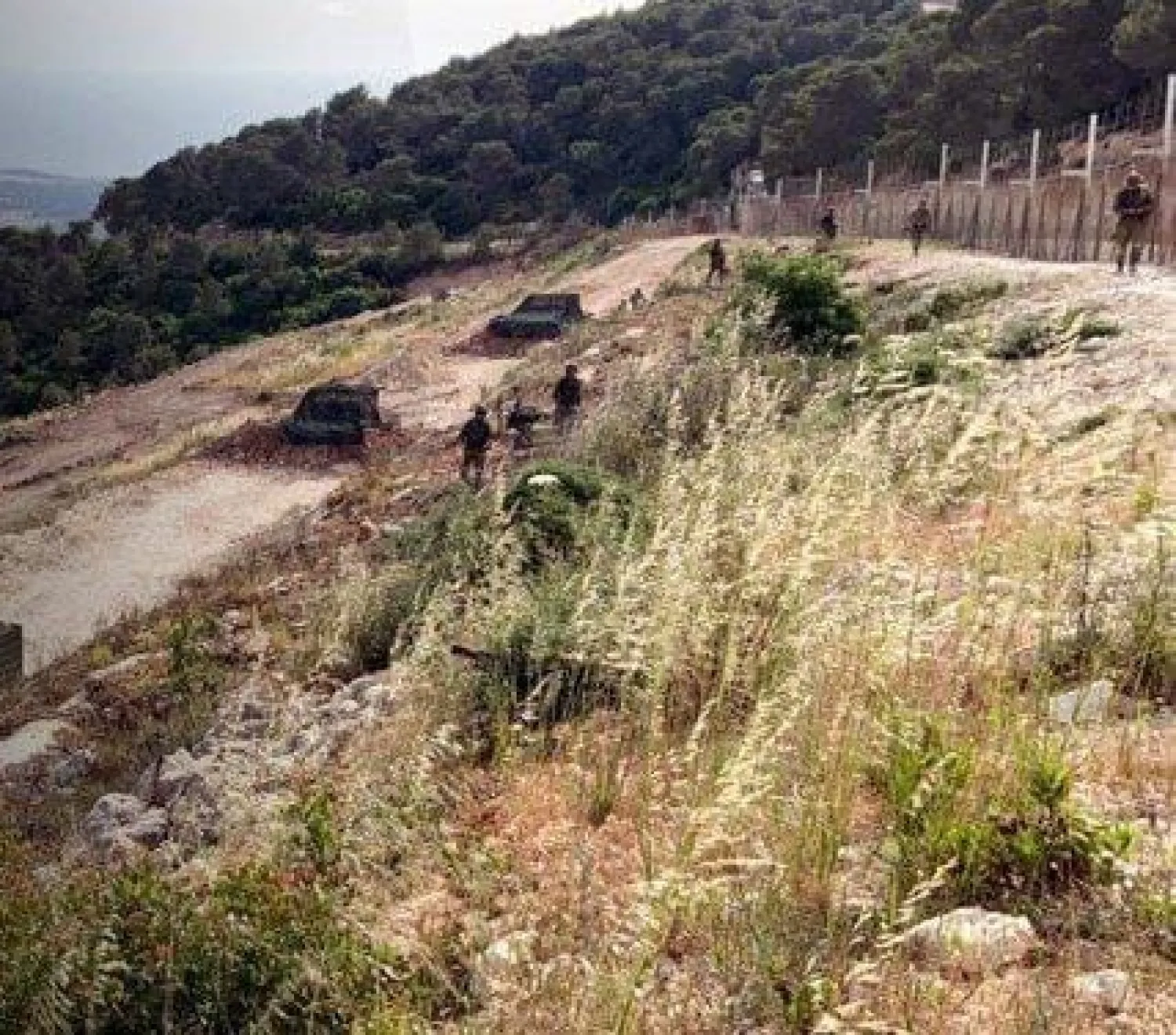 خيمتان في مزارع شبعا مقابل الحدود مع إسرائيل (الجيش الإسرائيلي)