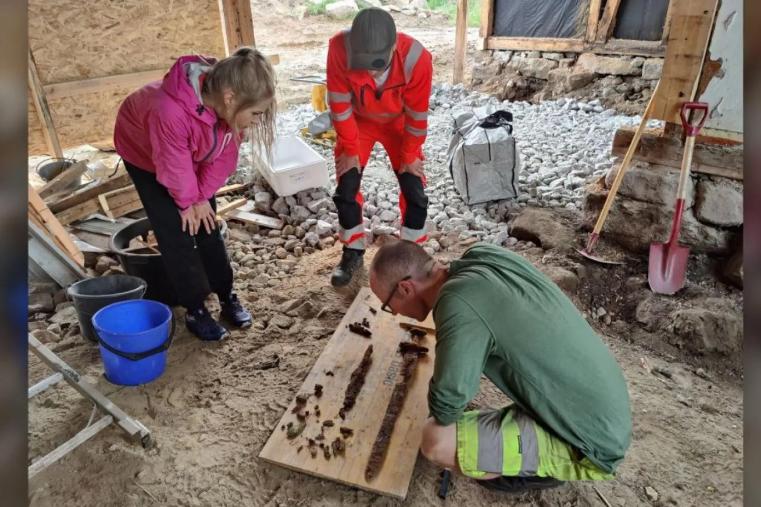 Viking savaşçısının at sırtında savaşan itibarlı biri olduğu tahmin ediliyor (Joakim Wintervoll)