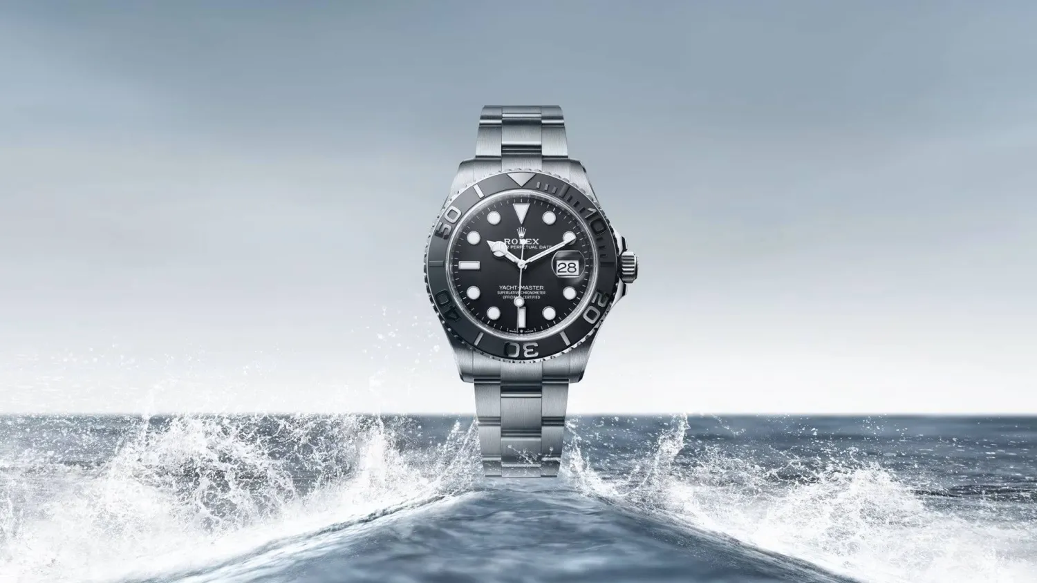 تتميز نسخة «يخت ماستر 42» الجديدة من «روليكس» بتقنية تتيح لها عرض التاريخ إلى جانب الساعات والدقائق والثواني (روليكس)