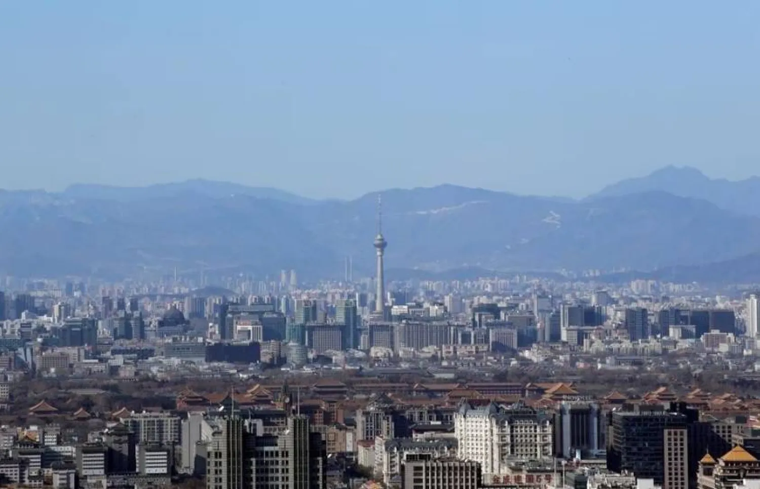 A general view shows Beijing's skyline on a sunny day, China January 10, 2017. REUTERS/Jason Lee