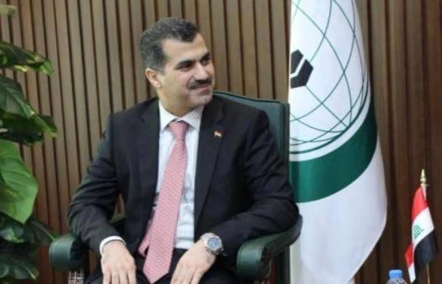 القنصل العام لجمهورية العراق والمندوب لدى منظمة التعاون الإسلامي محمد النقشبندي