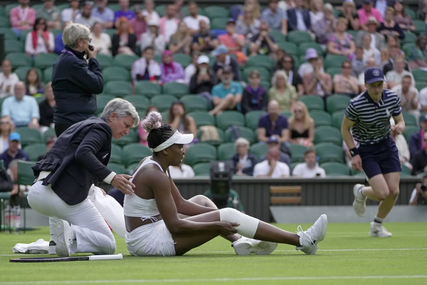 ويليامز تعرضت لإصابة في الركبة خلال المواجهة (أ.ب)