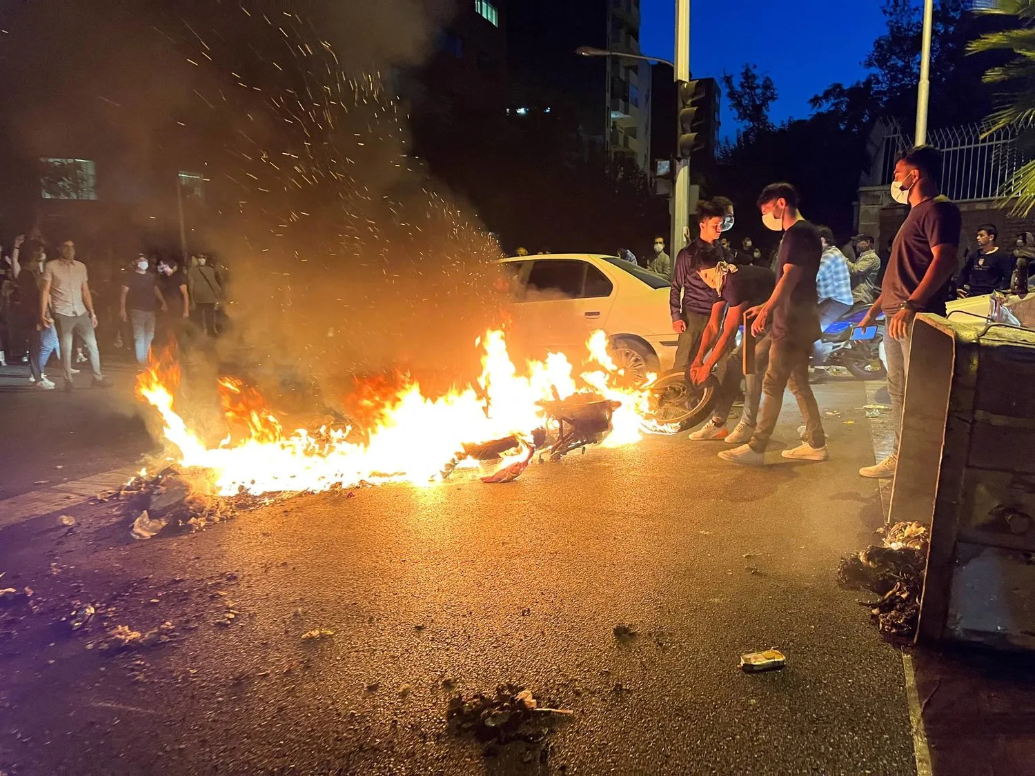 İran, Mahsa Amini'nin ölümünün ardından çıkan protestolarda tutuklanan yedi kişiyi idam etti (arşiv - Reuters)