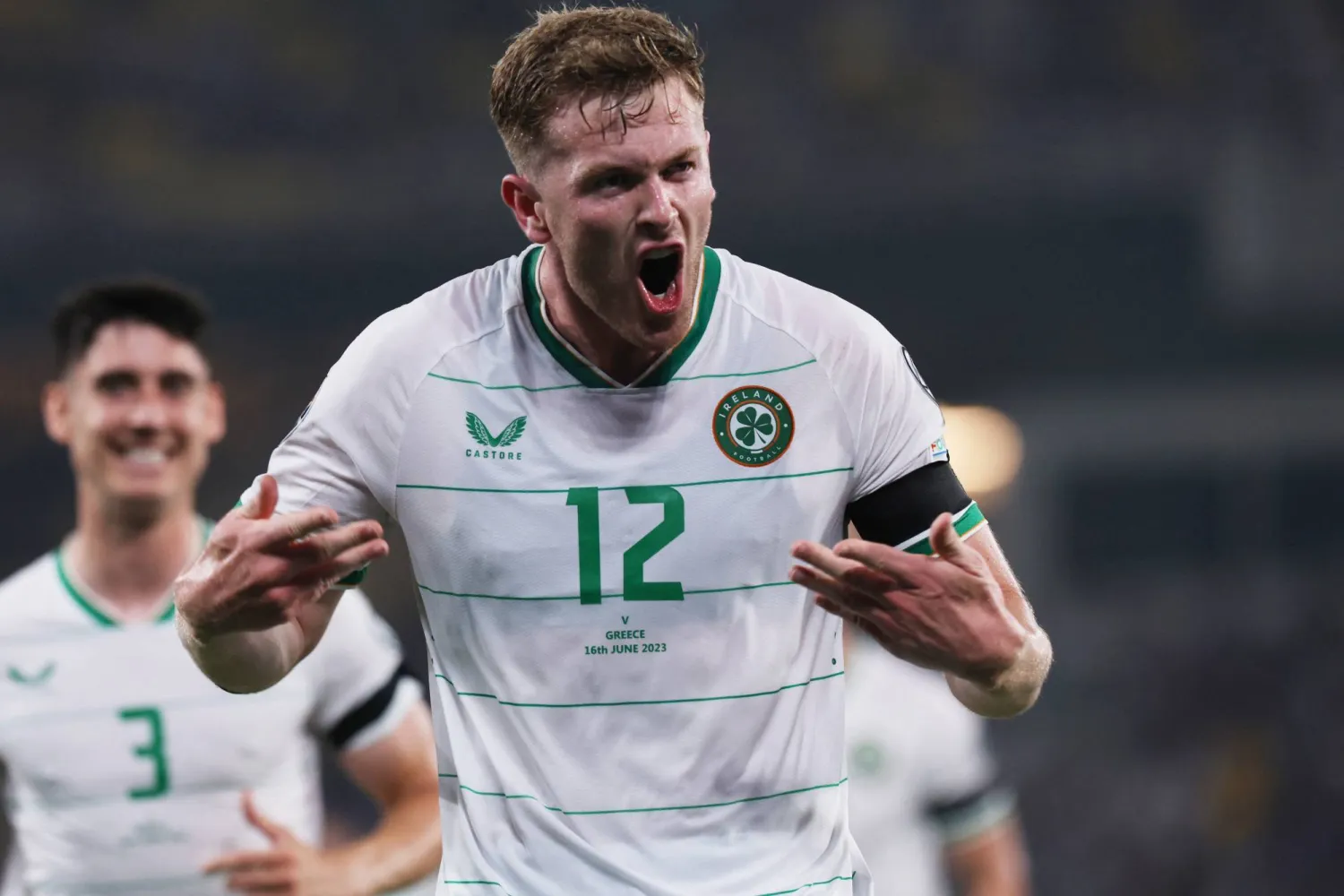  نيثن كولينز عملاق دفاع  ولفرهامبتون ومنتخب ايرلندا ينضم لبرنتفورد (رويترز)