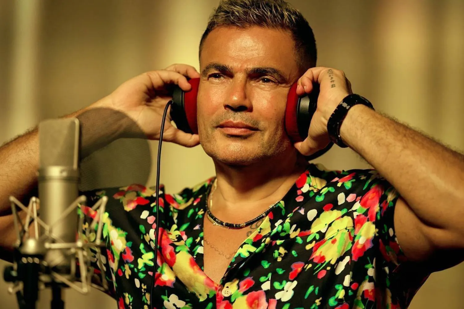 الفنان المصري عمرو دياب (مكتب عمرو دياب الإعلامي)