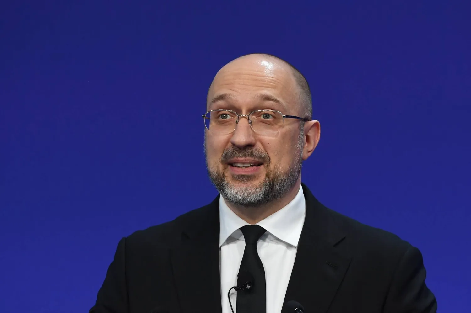 رئيس الوزراء الأوكراني دنيس شميهال (إ.ب.أ)