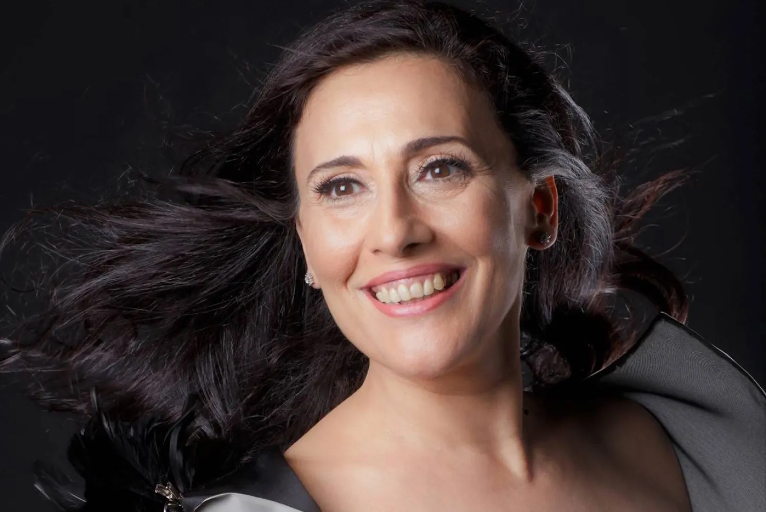 الممثلة اللبنانية جوليا قصار تخشى أن تُصاب بالارتياح للتمكّن (حسابها في «فيسبوك»)