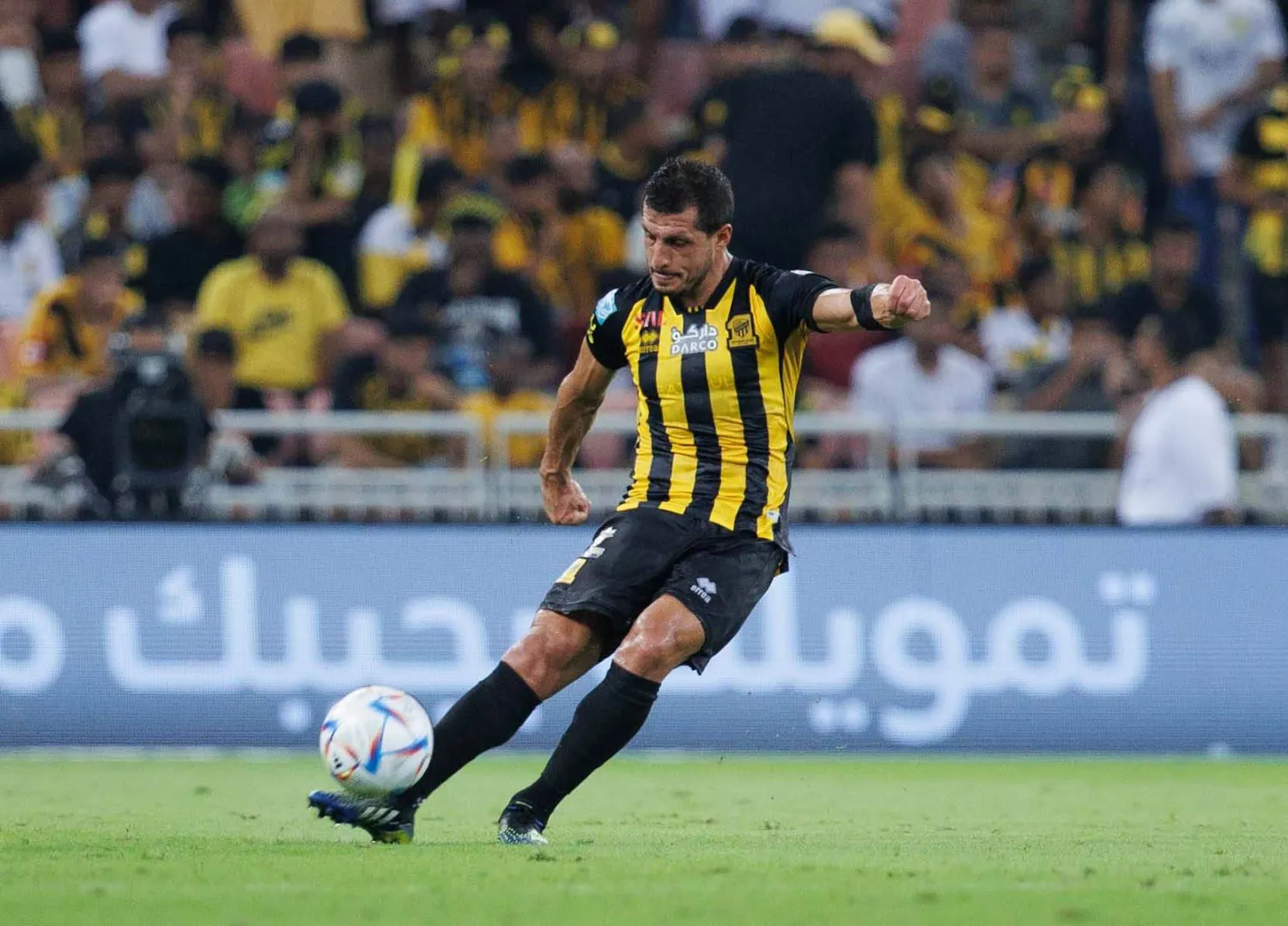 طارق حامد خلال إحدى مواجهات الإتحاد في الموسم المنصرم "تصوير:  عبدالله الفالح"