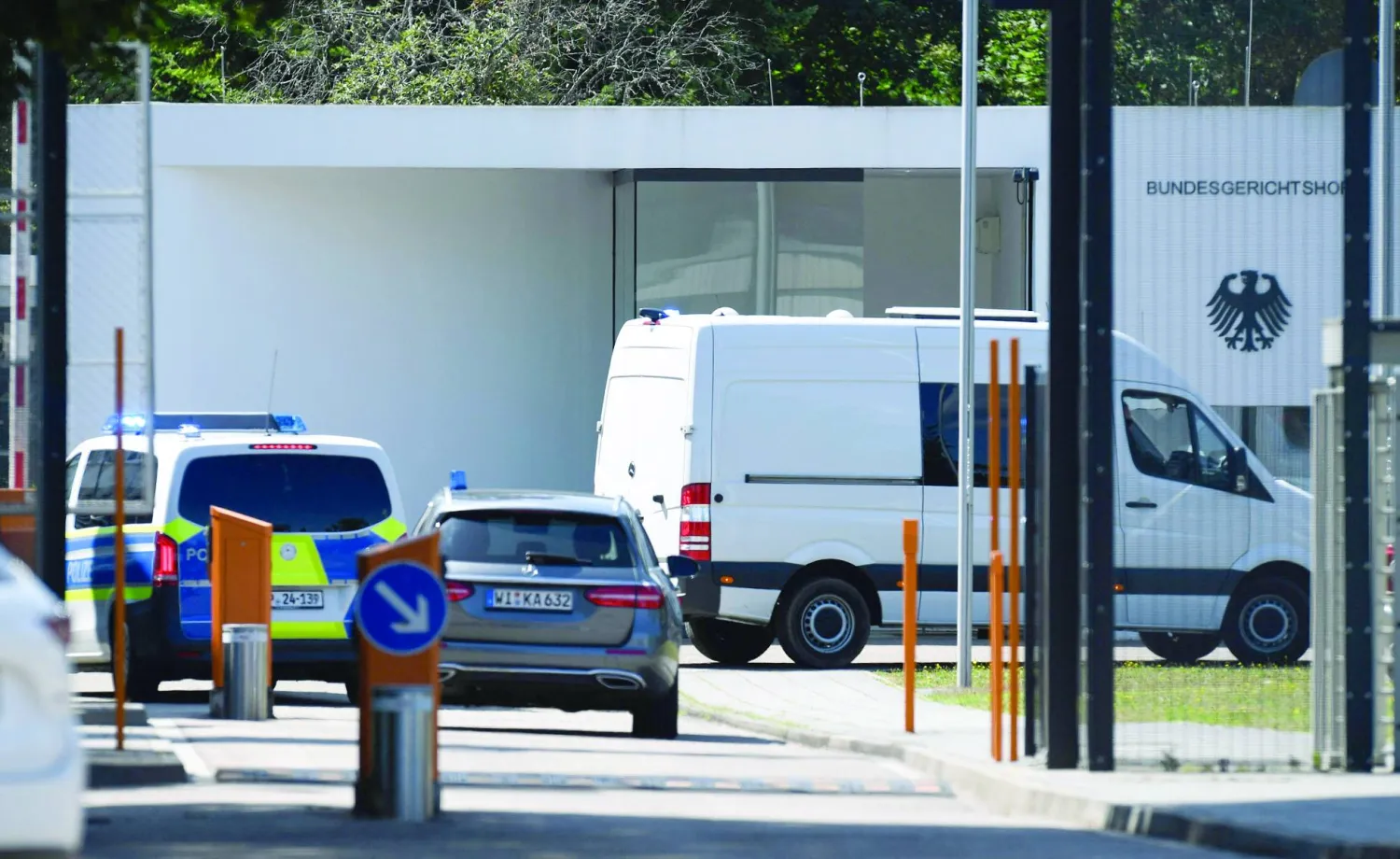 سيارات شرطة ألمانية في موقع حادث سابق جنوب ألمانيا (أ.ف.ب)