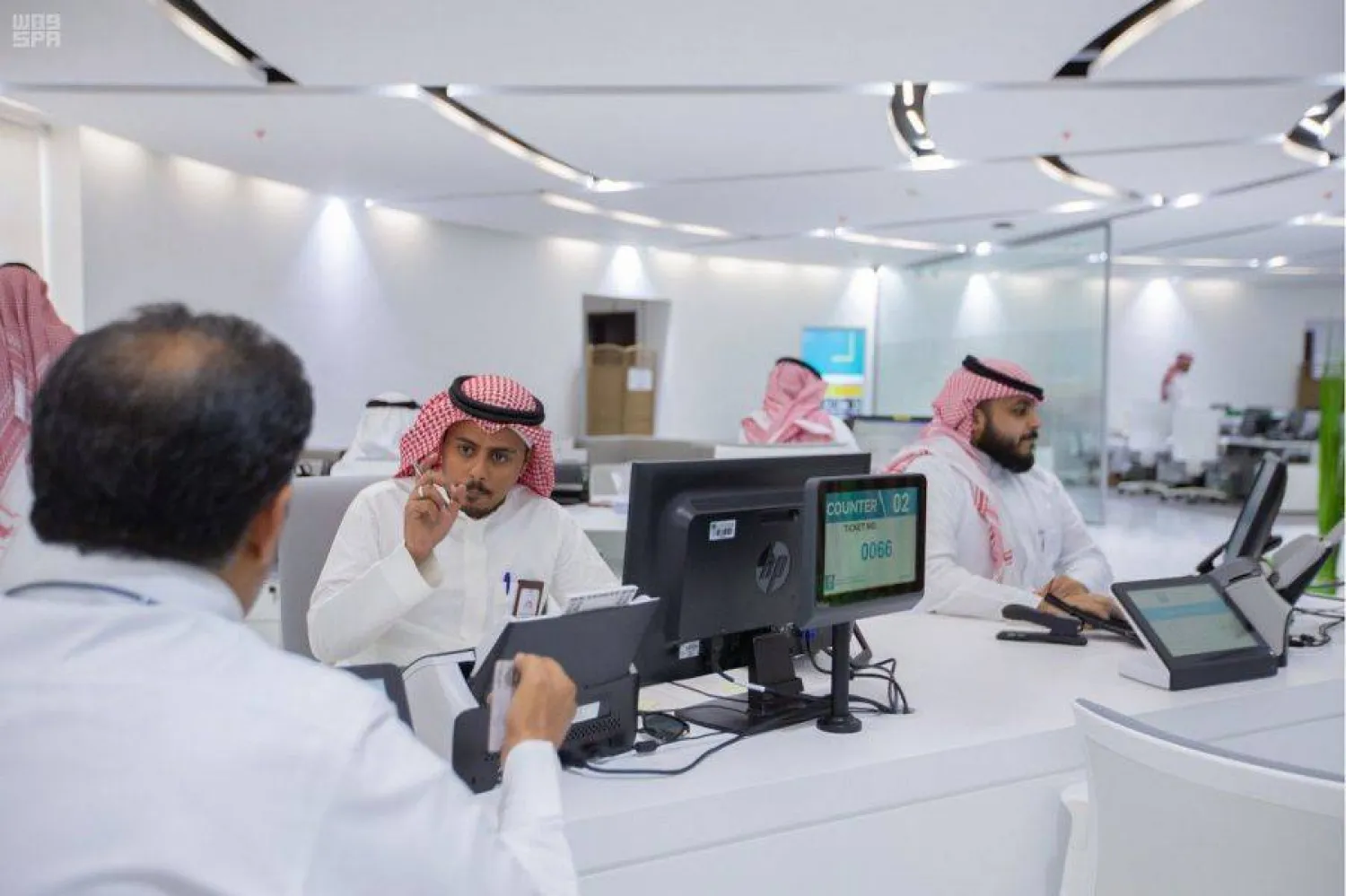 أحد مكاتب وزارة التجارة في منطقة مكة المكرمة (الشرق الأوسط)