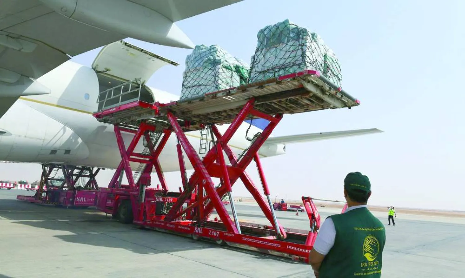 الطيران المدني السوداني استثنى رحلات المساعدات الإنسانية من قرار تمديد إغلاق المجال الجوي  (واس)