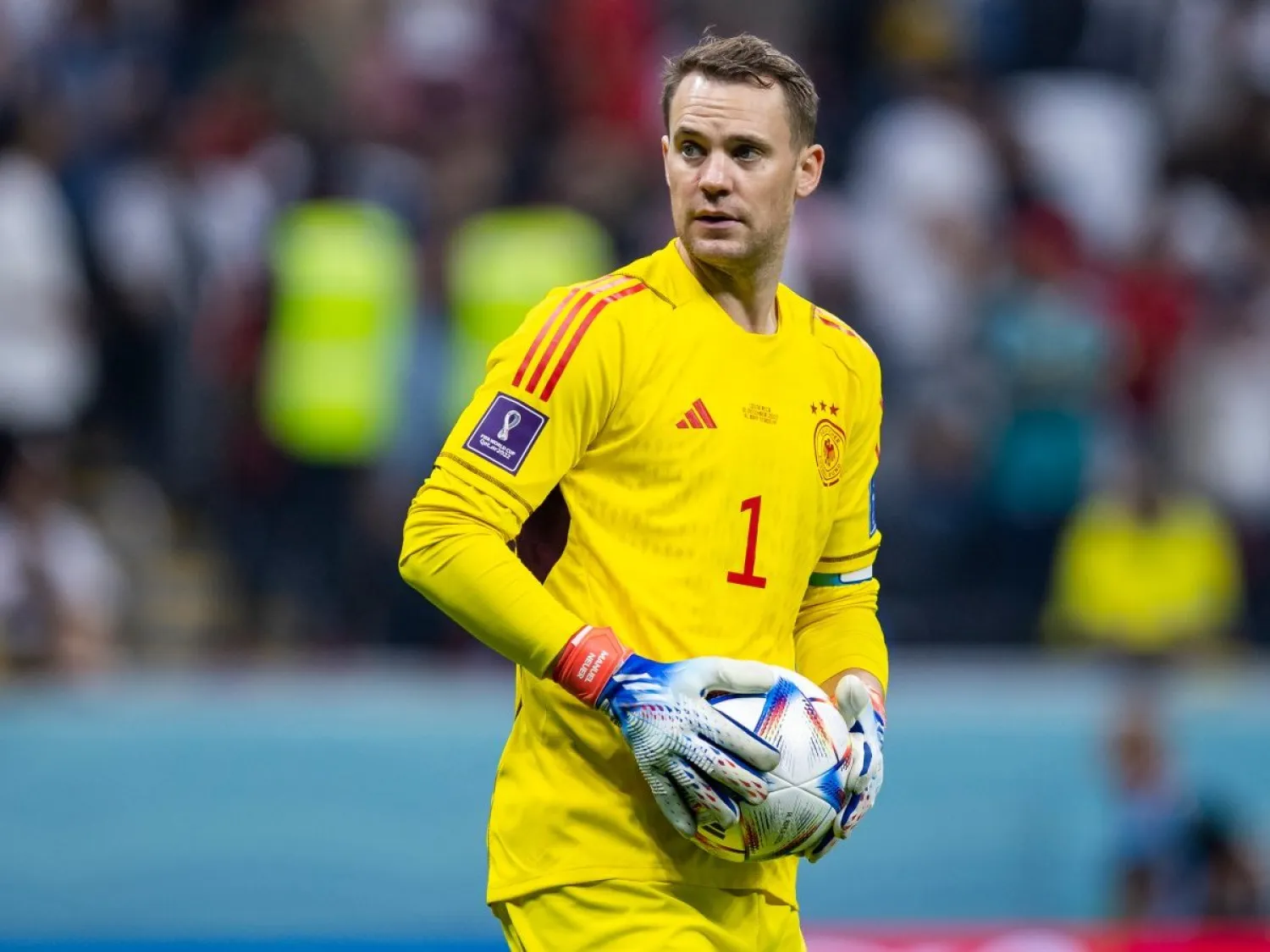 نوير ينتظر الكشف عن نتائج فحوصاته قبل الموسم الجديد (د.ب.أ)