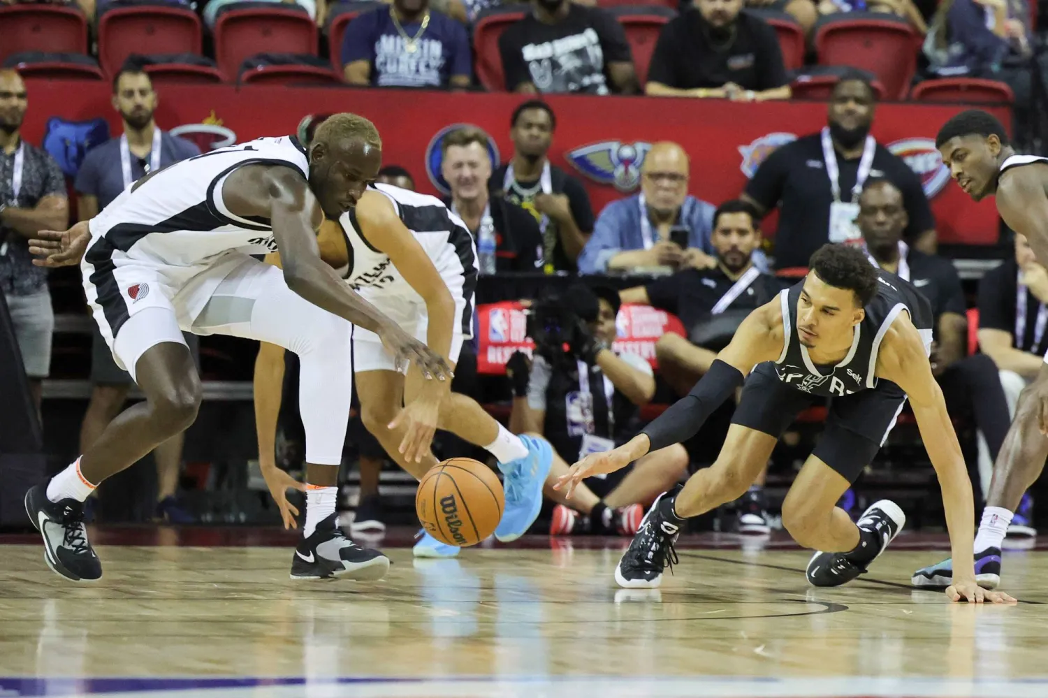 سبيرز قرّر إراحة الفرنسي في بقية مباريات الدوري الصيفي (أ.ف.ب)