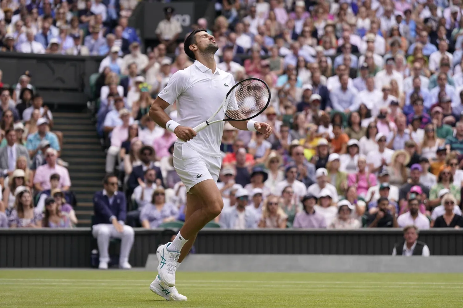 ديوكوفيتش يتطلع إلى قطع خطوة جديدة (أ.ب)