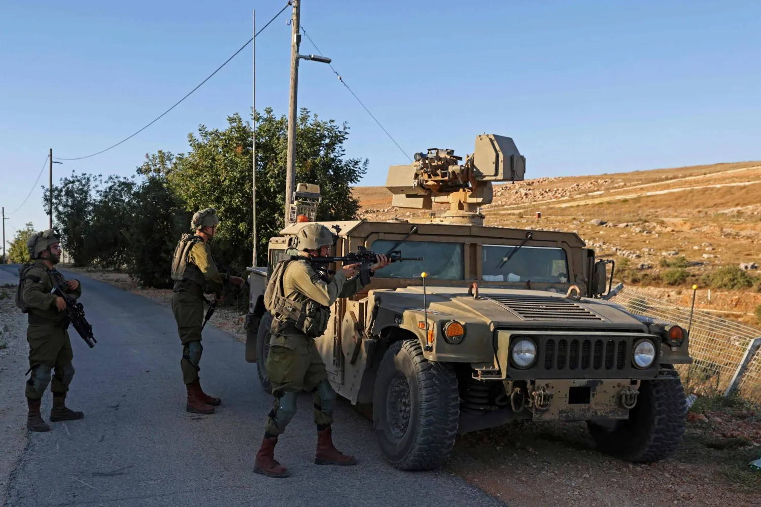 قوات إسرائيلية بمحاذاة الحدود اللبنانية (أ.ف.ب)