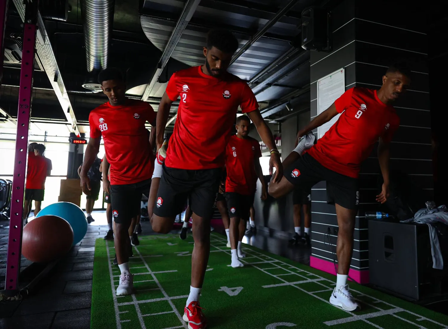 من تدريبات لاعبي الرائد في معسكر تركيا (الشرق الأوسط)