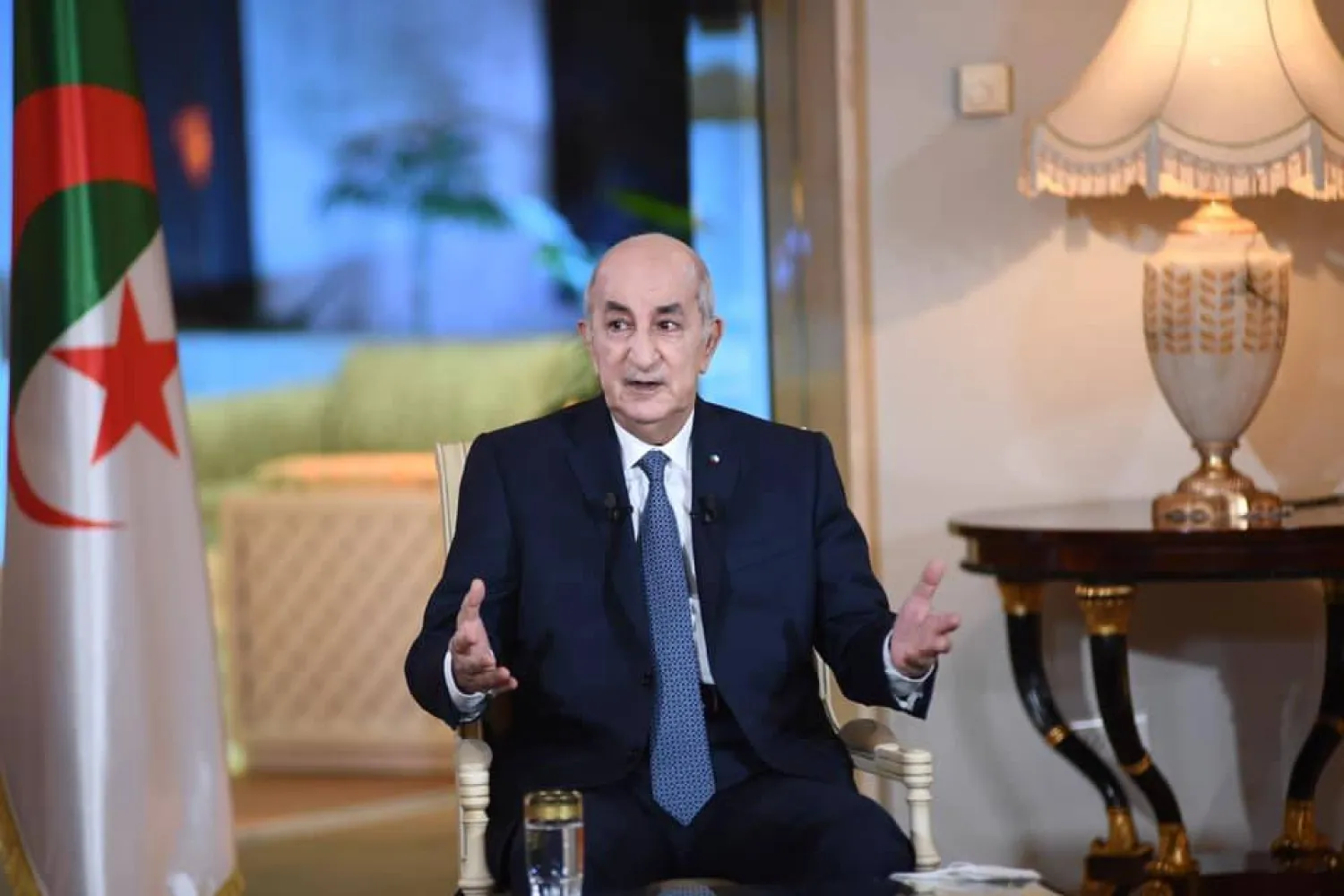 الرئيس عبد المجيد تبون تعهد في حملة انتخابات الرئاسة 2019 بـ«السعي لاسترجاع الأموال المنهوبة» (الرئاسة الجزائرية)