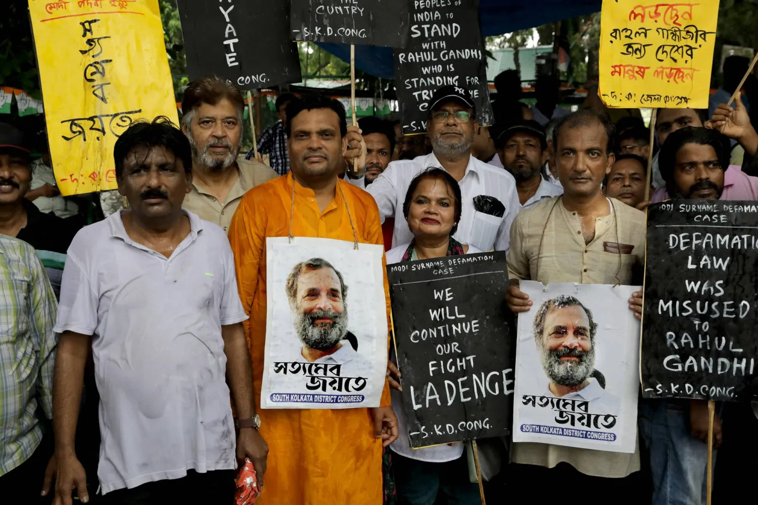 أنصار غاندي يشاركون في «احتجاج صامت» بكولكاتا في 12 يوليو (إ.ب.أ)