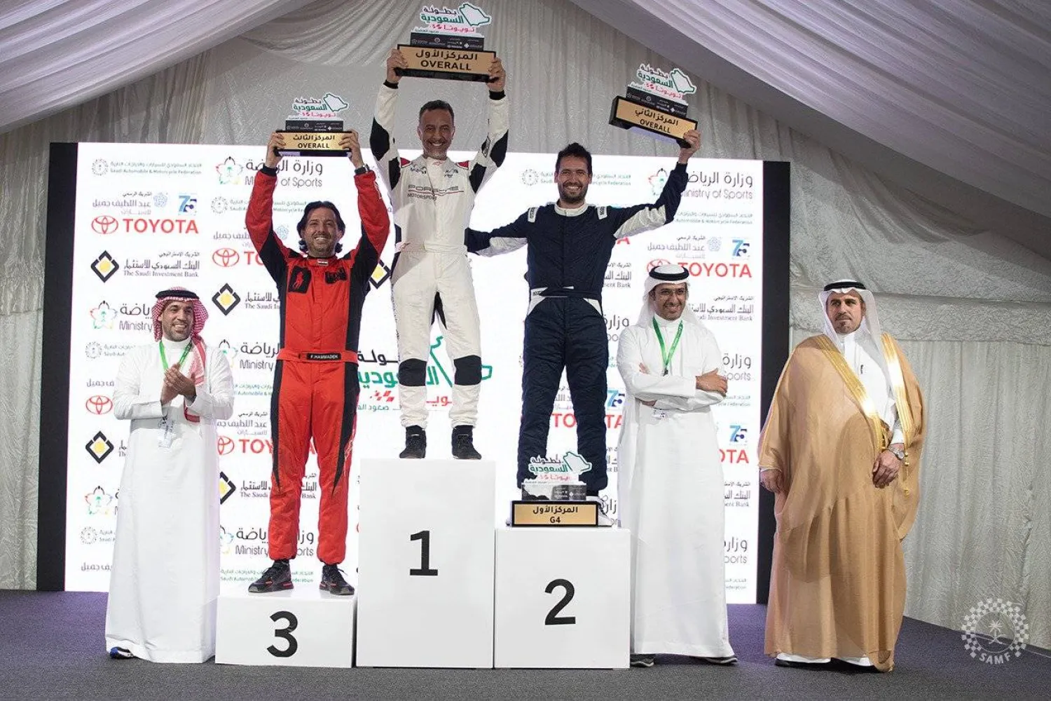  أصحاب المراكز الأولى في الجولة خلال التتويج (الشرق الأوسط)