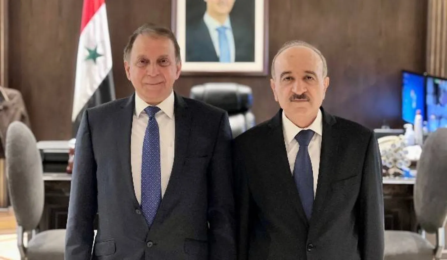 وزير المهجرين اللبناني عصام شرف الدين (يسار) خلال زيارته الأخيرة لدمشق مع وزير الإدارة المحلية السوري حسين مخلوف المكلف بملف النازحين (الوكالة الوطنية)