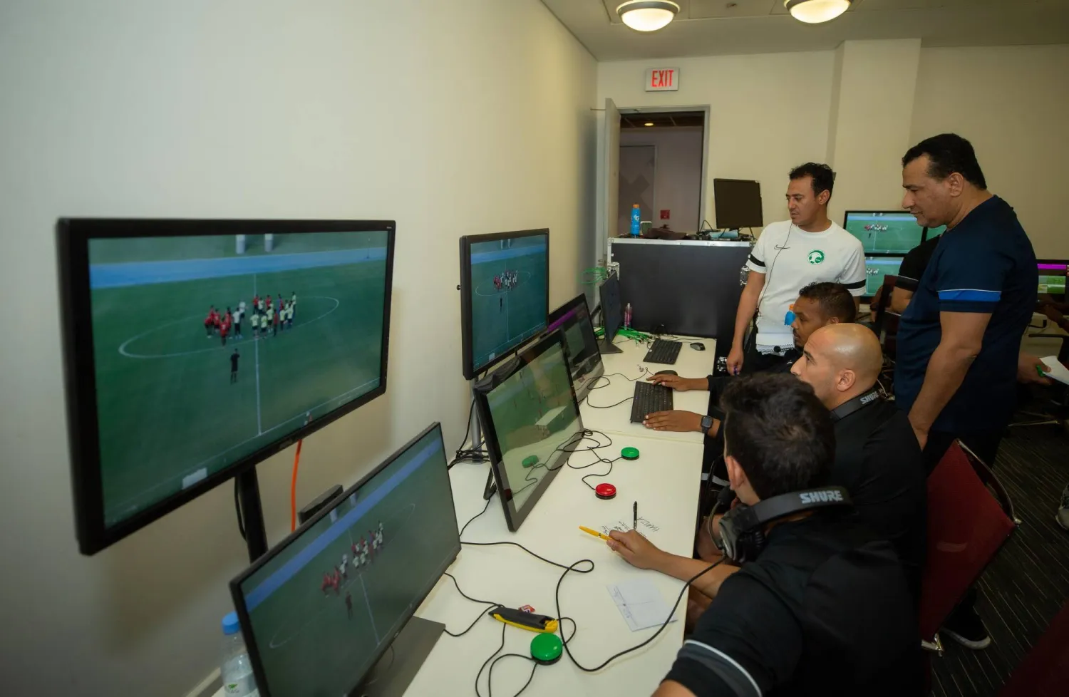 الفيديو المساعد للحكم أنهى مهمة المقيّمين في دوري المحترفين السعودي (الشرق الأوسط)