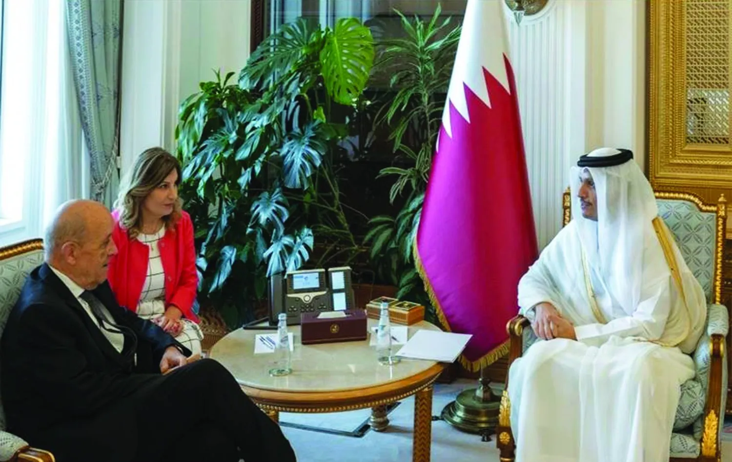 
الشيخ محمد بن عبد الرحمن بن جاسم آل ثاني مجتمعاً مع جان إيف لودريان (كونا)