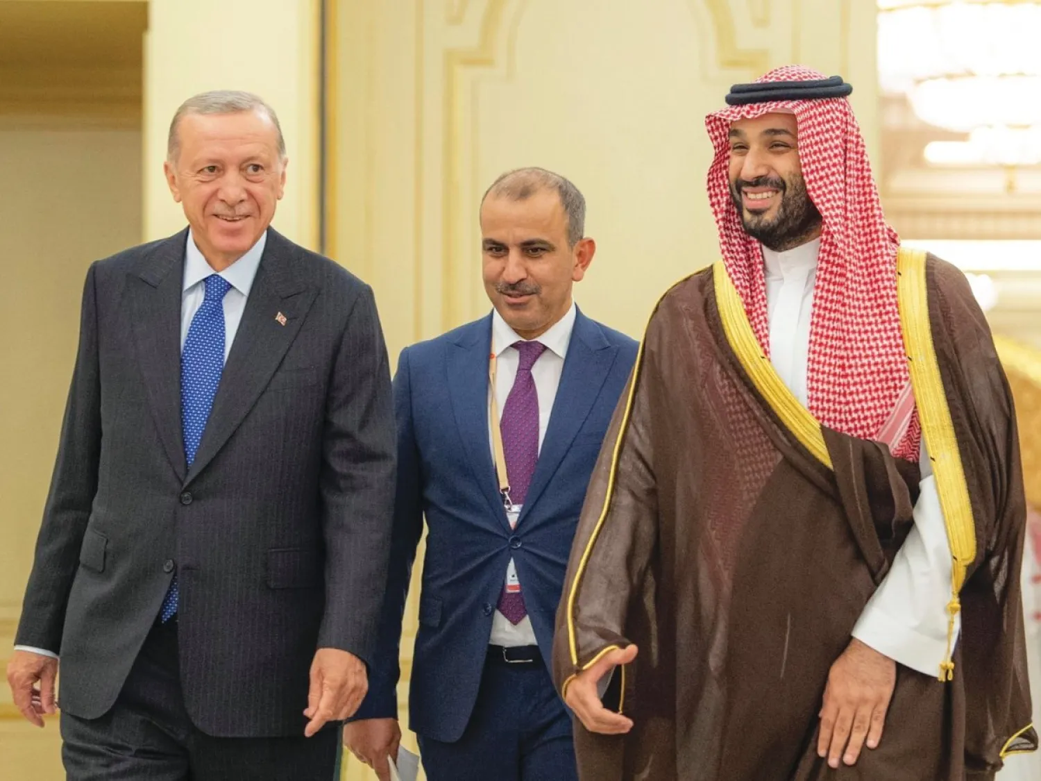 الأمير محمد بن سلمان مستقبلاً الرئيس رجب طيب إردوغان في قصر السلام بجدة (واس)