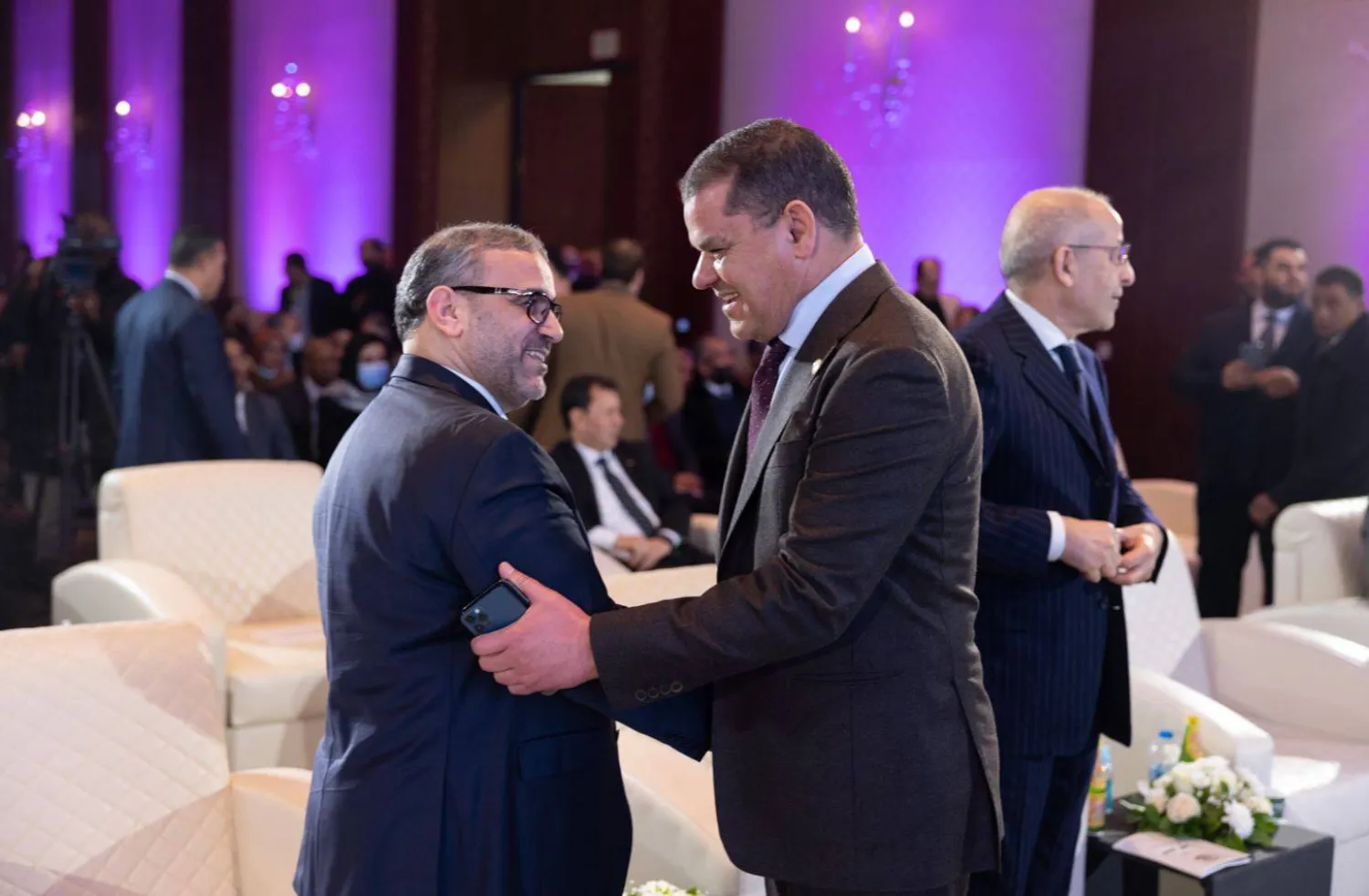 جانب من لقاء الدبيبة والمشري خلال فعالية سابقة بطرابلس (المكتب الإعلامي للمجلس الأعلى للدولة)