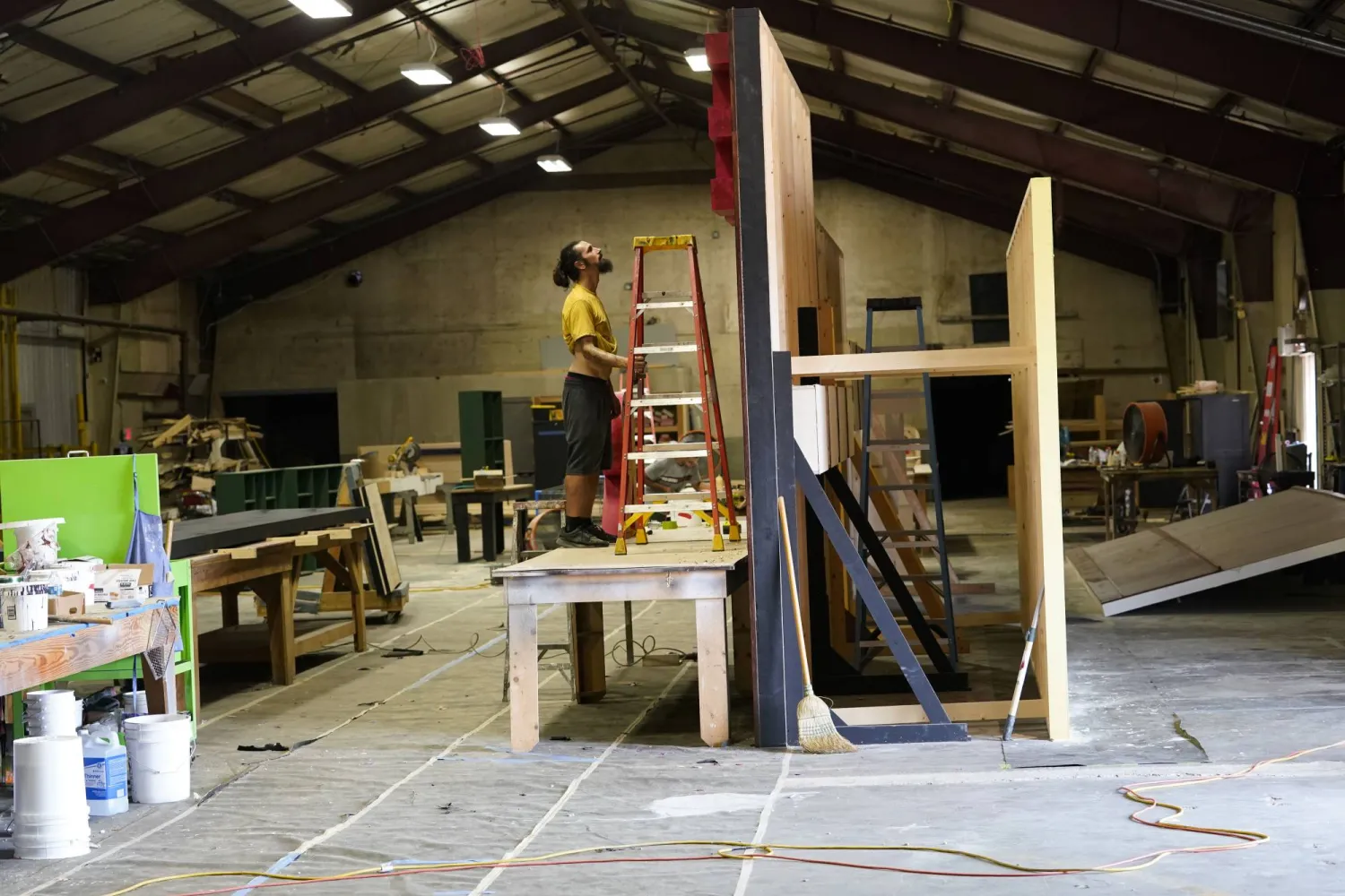 استوديو تصوير عاطل عن العمل في نيوأورلينز (أ.ب)